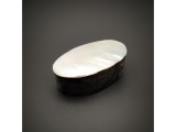 R.M.ékszer Lapos kagyló ékszertartó doboz fehér elegáns kiegészítő 8×4 cm