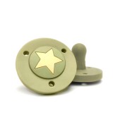 Rágcsacumi zöld színben