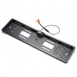 Rendszámtábla keretbe integrált tolatókamera