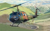 Revell Bell UH-1D &#039;SAR&#039; helikopter makett 4444