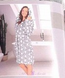 Royal Textile B.V. Willem Brocadesdreef 4, 2132 PV Hoofddorp, Hollandia sales@royaltextile.nl Női köntös szürke korall rózsaszín fehér szívvel S-M