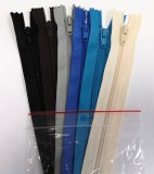 RT0 - 16 cm hosszú - zártvégű vegyes színű műanyag spirál fogú cipzár 6 db -os csomag