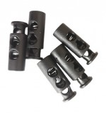 Rugós zsinórvég két lyukkal - 3 mm - fekete