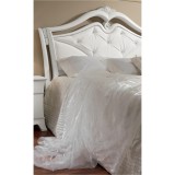 Saltarelli Giulia franciaágy keret, capitoné behúzású fejvéggel és fa lábvéggel, Swarovski kristályok nélkül