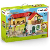 Schleich: Farm ház istállóval és állatokkal 42407