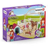 Schleich Horse Club: Hannah vendég lova Ruby kutyussal 42458