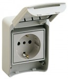 SCHNEIDER 81141 PRATIKA Háztartási dugalj csatlakozóaljzat, 2P+F, 65x85, hátsó meghúzással, szürke, IP65, német