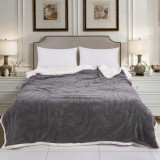 Sendia Nyomott mintás ágytakaró, vastag polár pléd, fehér sherpa ágytakaró, csíkos sötét Szürke polár