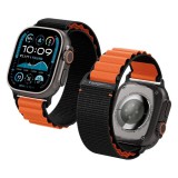 SPIGEN WBF1 szíj Apple Watch 8 / 9 / 10 / 11 / SE / ULTRA készülékhez (44 / 45 / 46 / 49 MM) fekete/narancs