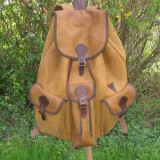 Szarvasbőr hátizsák