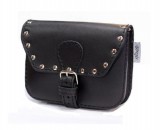 Szegecses bőr övtáska, fekete, fekvő