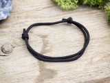 Szerencsehozó fekete paracord karkötő