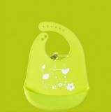 Szilikon, színes előke Zöld - Könnyen tisztítható, babaetetéshez ideális