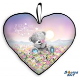 Szív alakú párna, maci virágmezőn, anya