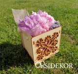 Szülőköszöntő örök virágbox fadobozban