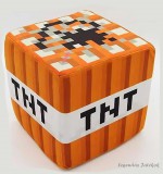 Takara TOMY Minecraft TNT jellegű plüss kocka
