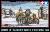 Tamiya Tamiya German Luftwaffe Crew makett figura 1:48 (300032412)
