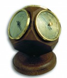 TFA asztali barométer dió (mogyoró) színű hátlappal – mechanikus légnyomásmérő