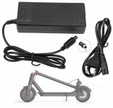 Töltő 36V 2A 42V kimenettel 8mm DC – elektromos rollerhez