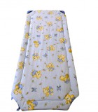 Töltött ovis gumifüles derékalj világoskék alapon mézes mackó mintával 55x130cm / 58x133cm ágyra