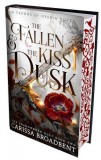 Tor Books The Fallen and the Kiss of Dusk (Éldekorált - The Crowns of Nyaxia, Book 4 Hardback)