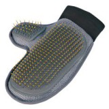 TRIXIE Drótsörtés kifésülőkesztyű kutyáknak és macskáknak