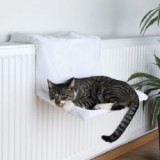 TRIXIE Fűtőtest ágy macskáknak, fehér plüss - 45x24x31