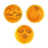 TRIXIE Játék kutyáknak - latex zsemle, 6 cm