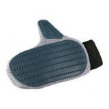 TRIXIE Kesztyű a kutya és macska szőr kifésülésére