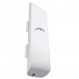 Ubiquiti NanoStation M2 2.4GHz HiPower 2x2 MIMO AirMax TDMA OutDoor Access Point White NSM2