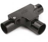 UNIVOLT 009640 HFIT 20 fekete halogénmentes T-idom csavarozható fedéllel