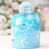 Világító karácsonyi sapka hópelyhes mintával ünnepi dekorációhoz