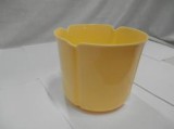 Virágtartó kaspó, szirom formájú, 8 cm, sárga műanyag (211)