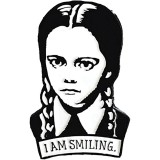 Wednesday kitűző "I Am Smiling"