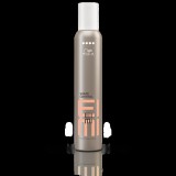 Wella Professionals EIMI Shape Control ultra erős formázó hab, 300 ml
