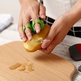 Zöldség és gyümölcs hámozó - Konyhai eszköz gyors és hatékony hámozáshoz